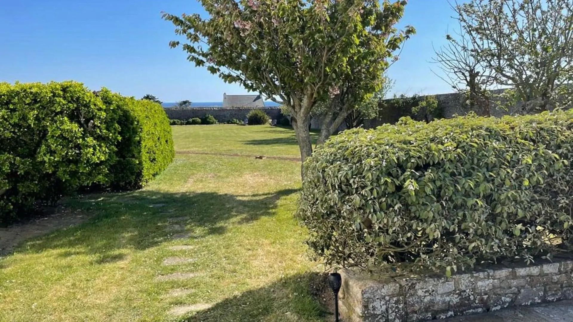 Holiday Home In Plouhinec Next To The Sea, Cleaning Included